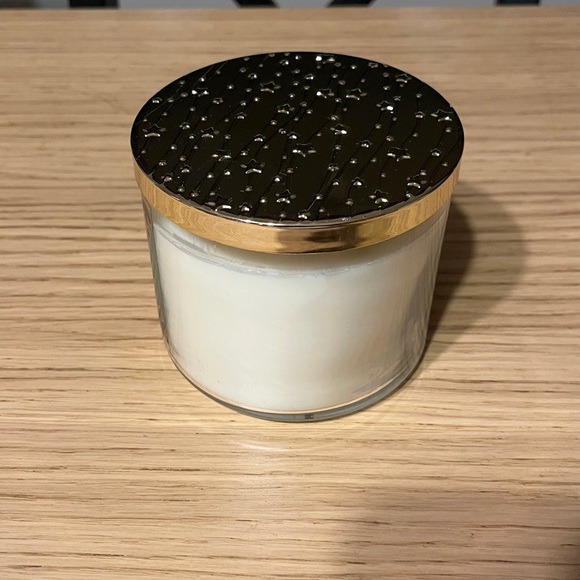 Bath & Body Works 3 Wick Candle. Mahogany Balsam. - Picture 5 of 7